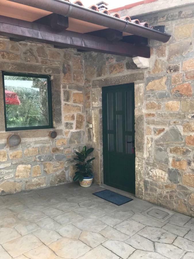 Tourist Farm With Apartments Fig Tree Dekani 외부 사진